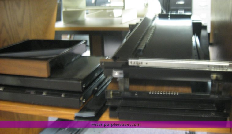 image for item 2143 Assorted office modular furniture