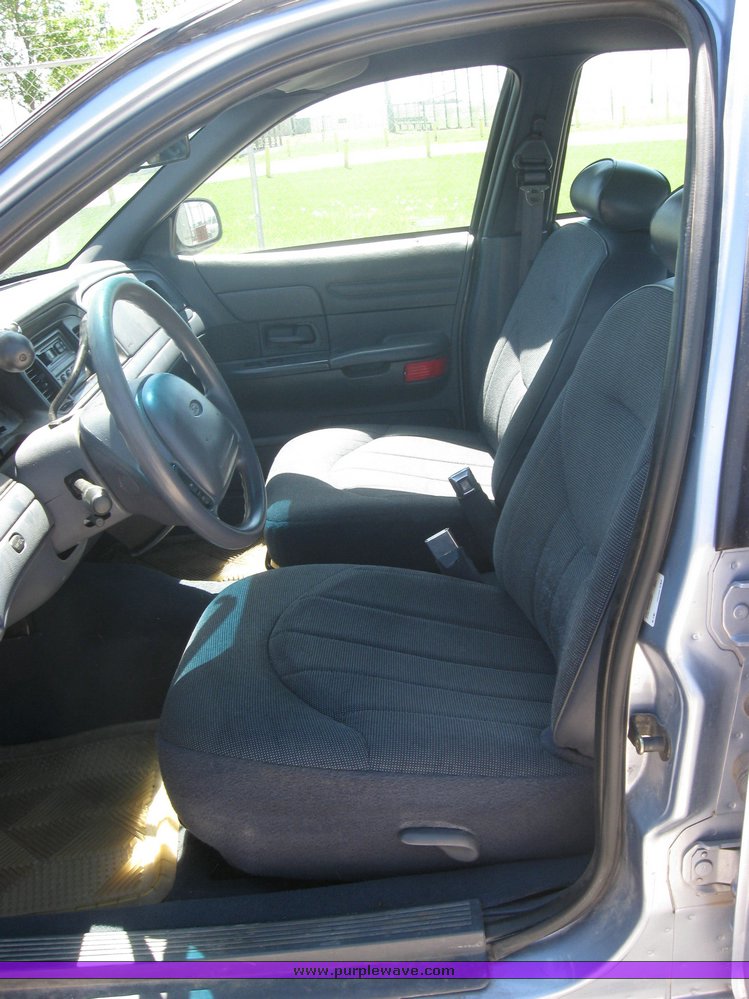 image for item 2251 1998 Ford Crown Victoria Police Interceptor