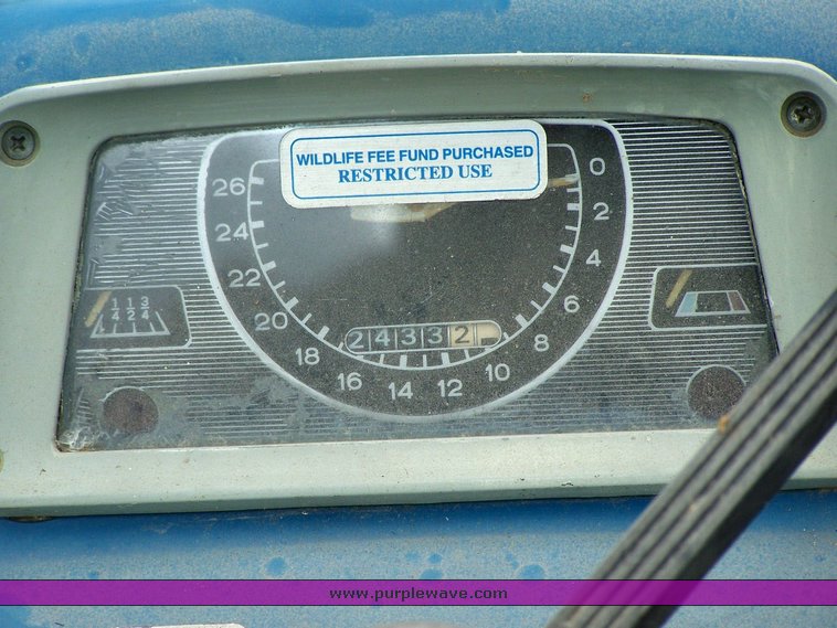 image for item 2452 1972 Ford 3000 tractor