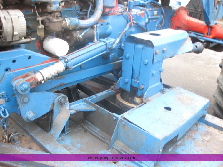 image for item 2458 1962 Ford 901 work master tractor