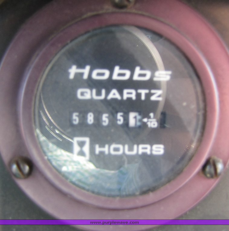 image for item 3069 1983 International Series S1954 vactor truck