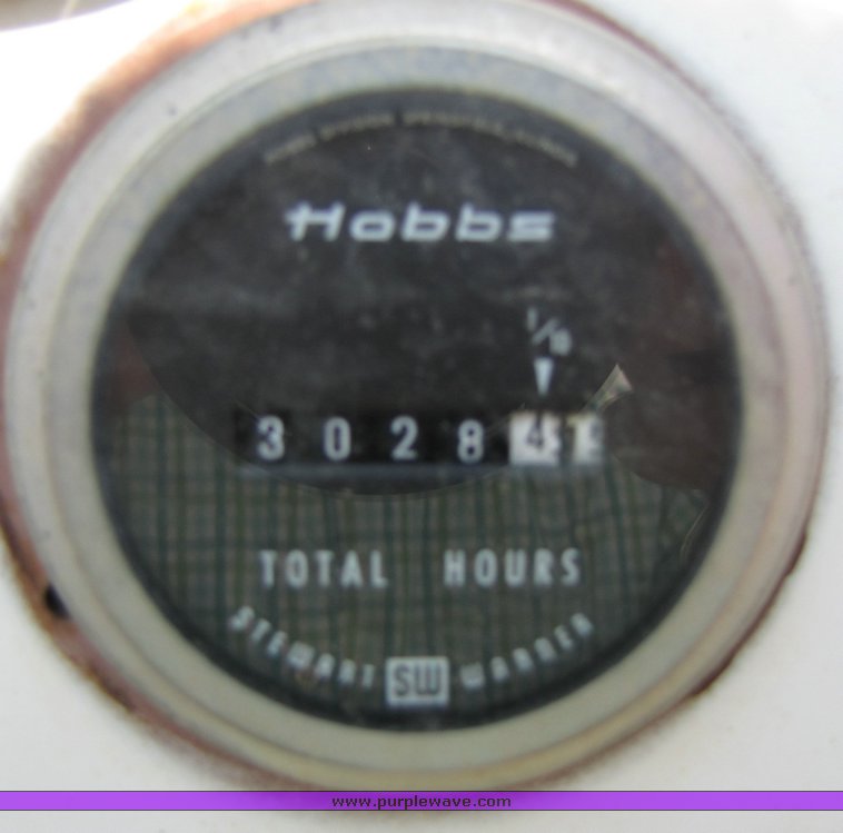 image for item 3069 1983 International Series S1954 vactor truck