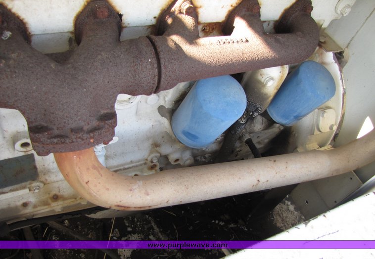 image for item 3069 1983 International Series S1954 vactor truck