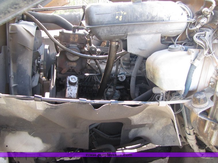 image for item 3069 1983 International Series S1954 vactor truck