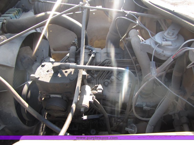 image for item 3069 1983 International Series S1954 vactor truck