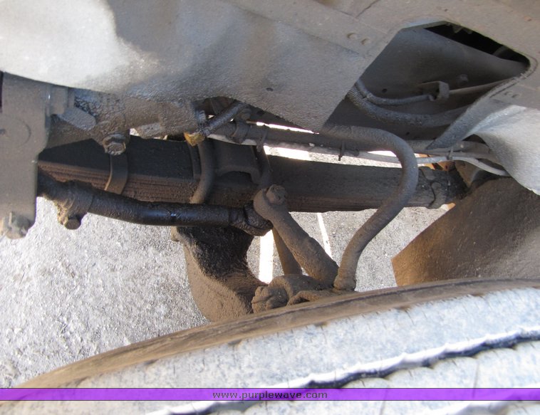 image for item 3069 1983 International Series S1954 vactor truck