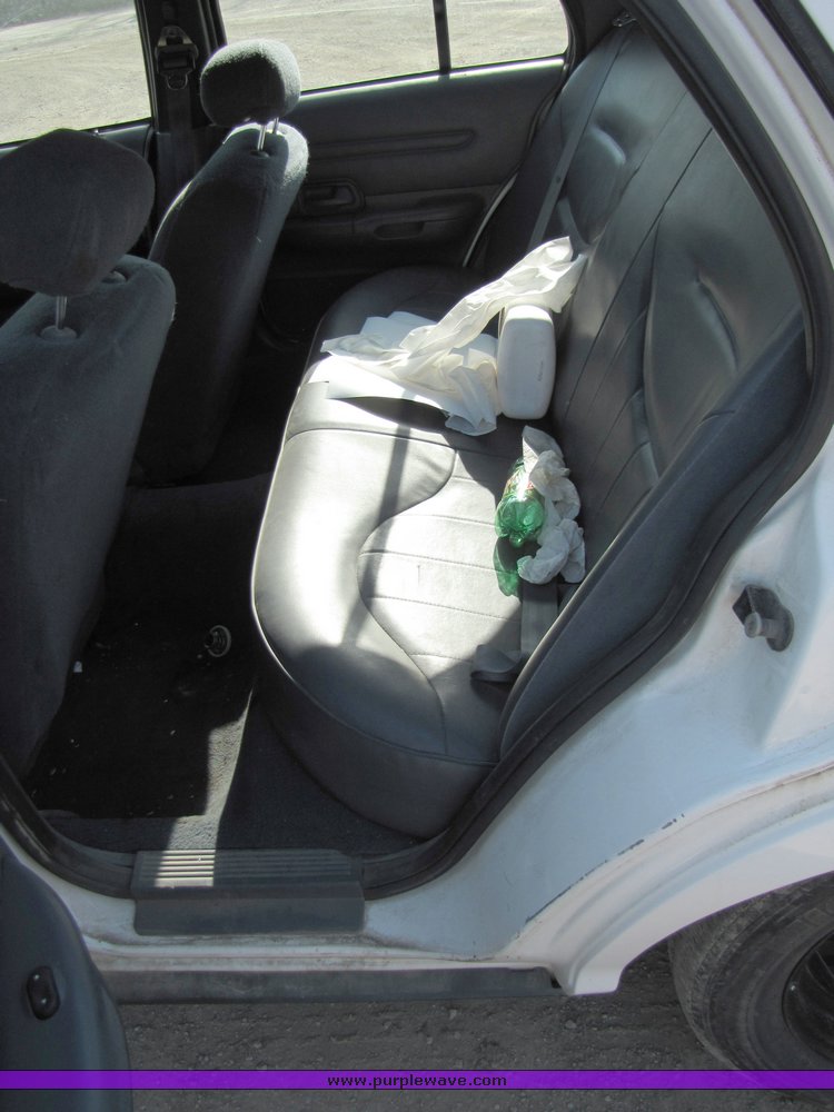 image for item 3070 1999 Ford Crown Victoria Police Interceptor