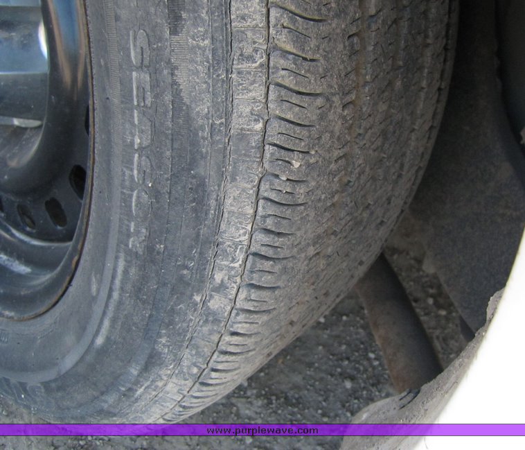 image for item 3070 1999 Ford Crown Victoria Police Interceptor