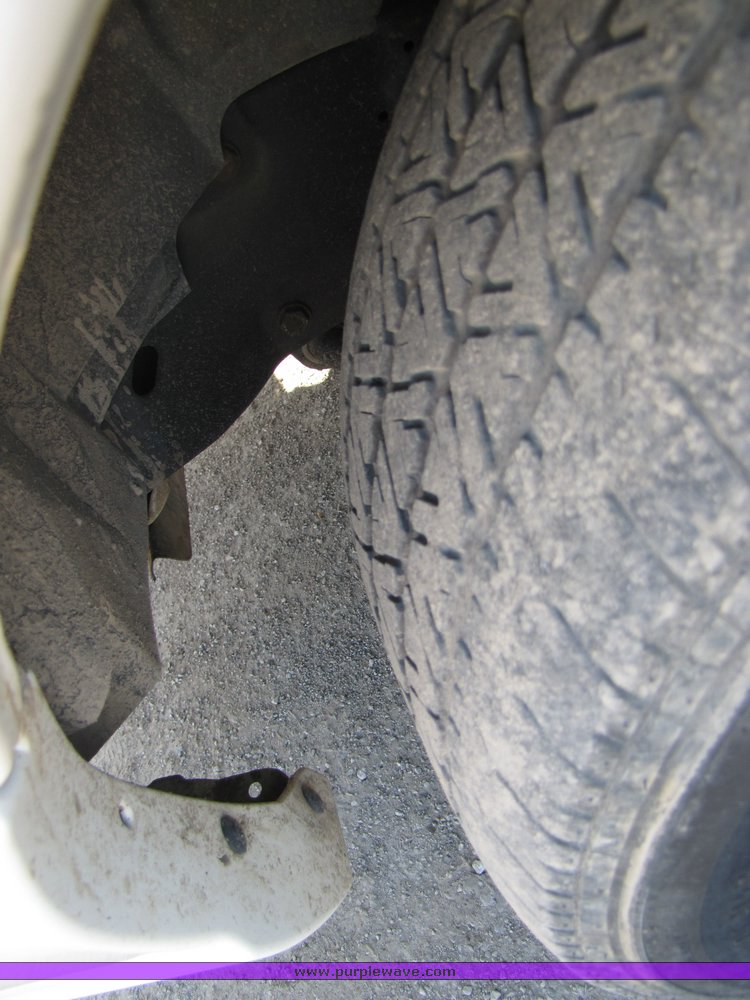 image for item 3070 1999 Ford Crown Victoria Police Interceptor