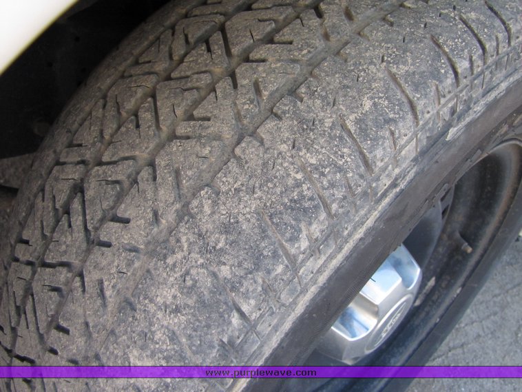 image for item 3070 1999 Ford Crown Victoria Police Interceptor