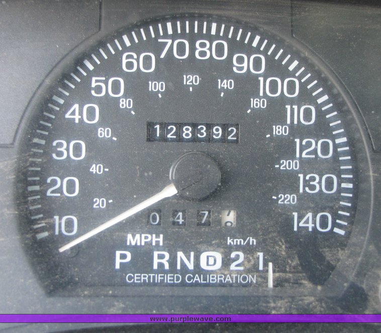 image for item 3071 1995 Ford Crown Victoria Police Interceptor