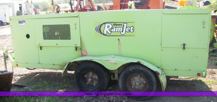 image for item 3072 1986 Myers FamJet flusher trailer