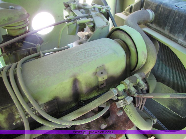 image for item 3072 1986 Myers FamJet flusher trailer