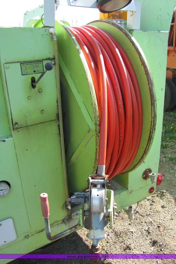 image for item 3072 1986 Myers FamJet flusher trailer