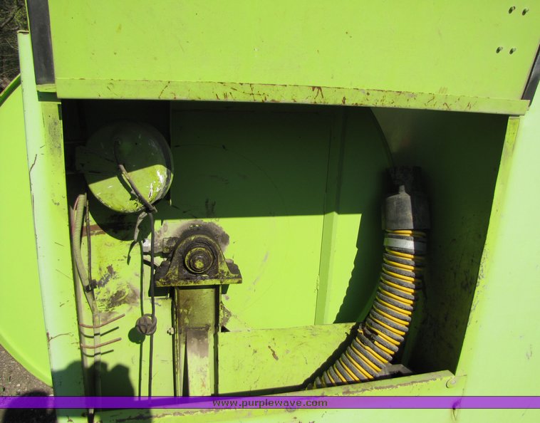 image for item 3072 1986 Myers FamJet flusher trailer