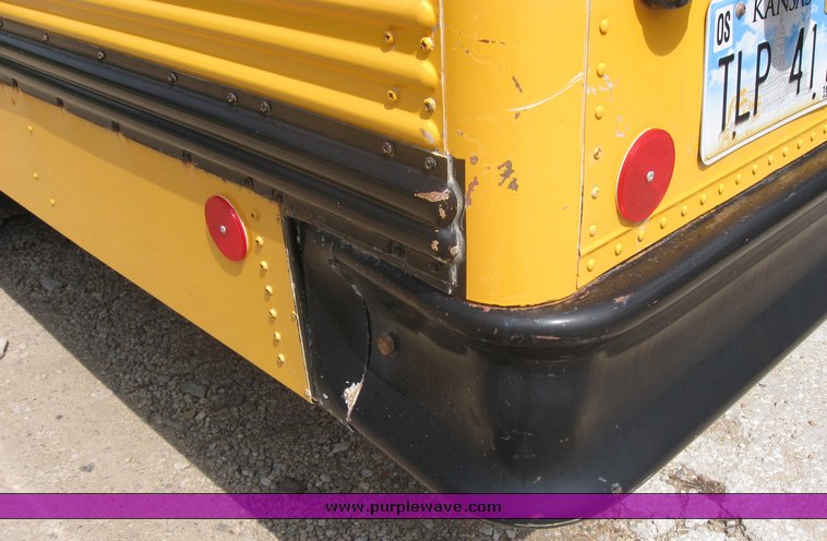 image for item 3991 1995 International Navistar 3800 53-passenger school bus