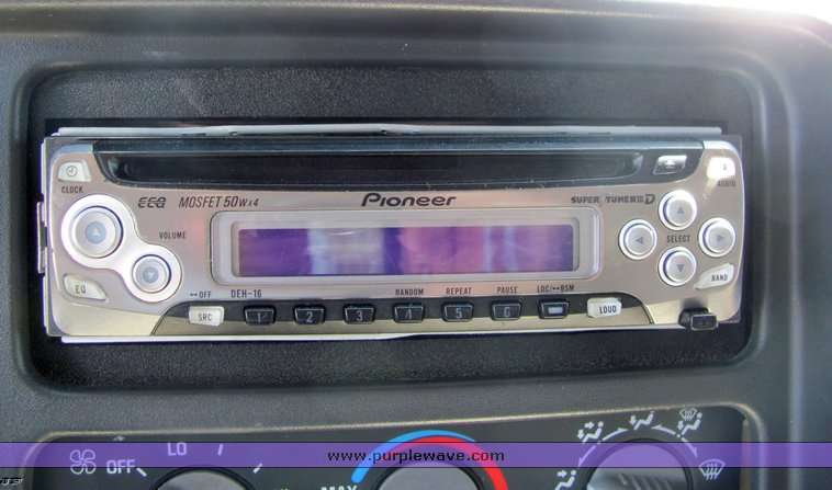 image for item 4305 1998 Chevrolet K1500 suburban