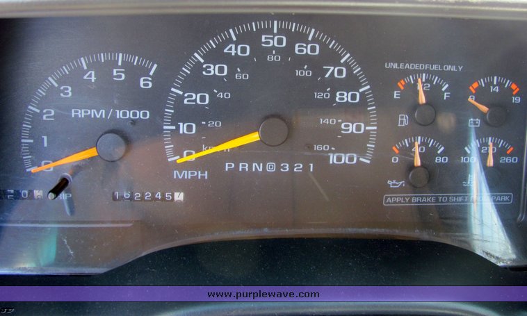 image for item 4305 1998 Chevrolet K1500 suburban