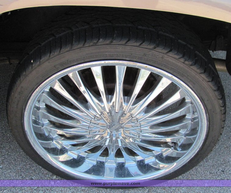 image for item 4305 1998 Chevrolet K1500 suburban