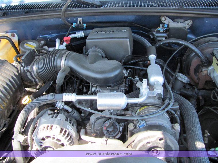 image for item 4305 1998 Chevrolet K1500 suburban