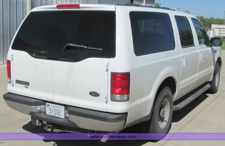 image for item 4306 2000 Ford Excursion XLT