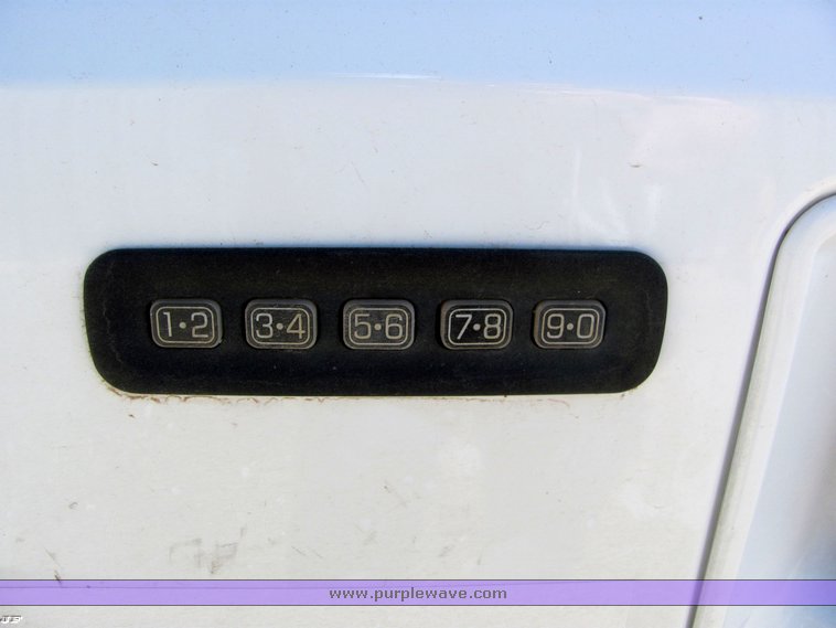 image for item 4306 2000 Ford Excursion XLT