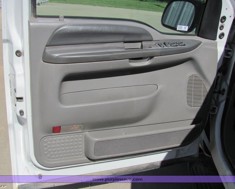 image for item 4306 2000 Ford Excursion XLT