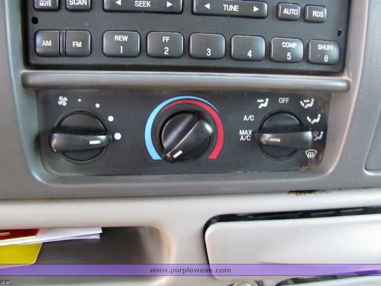 image for item 4306 2000 Ford Excursion XLT