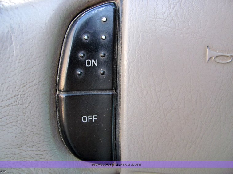 image for item 4306 2000 Ford Excursion XLT