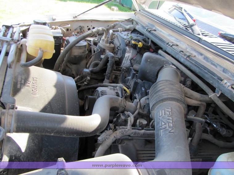 image for item 4306 2000 Ford Excursion XLT