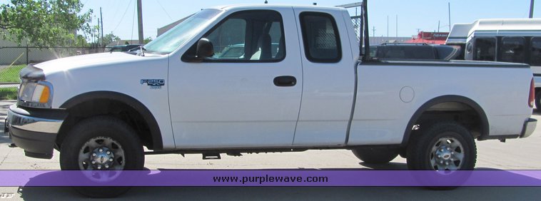 image for item 4307 1999 Ford F-250 four door extended cab pickup