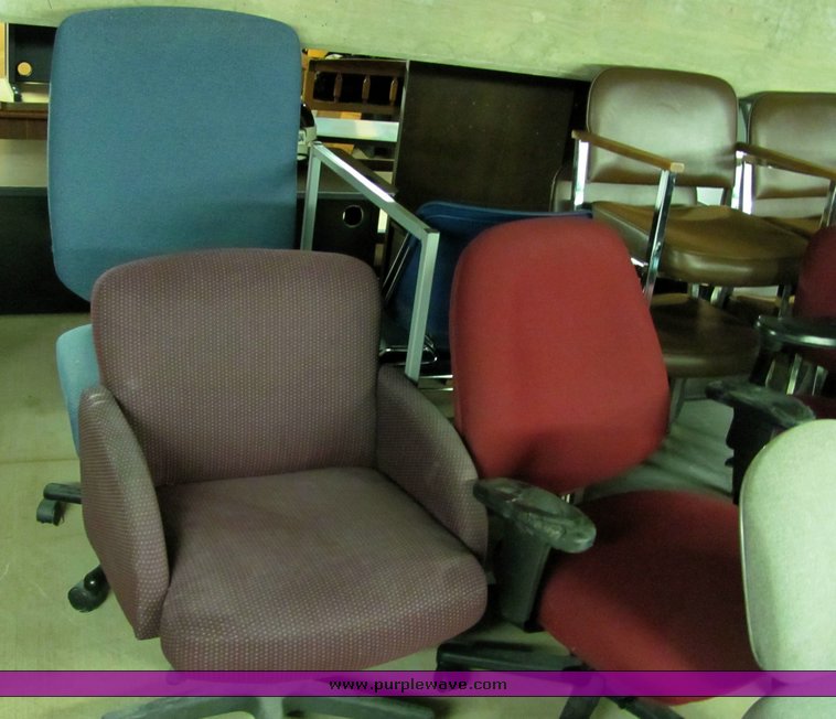 image for item 4423 (41) assorted chairs
