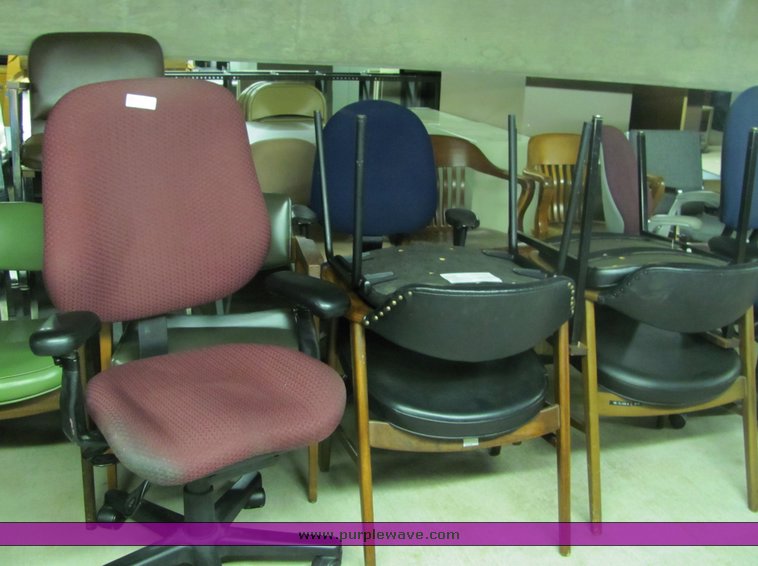 image for item 4423 (41) assorted chairs