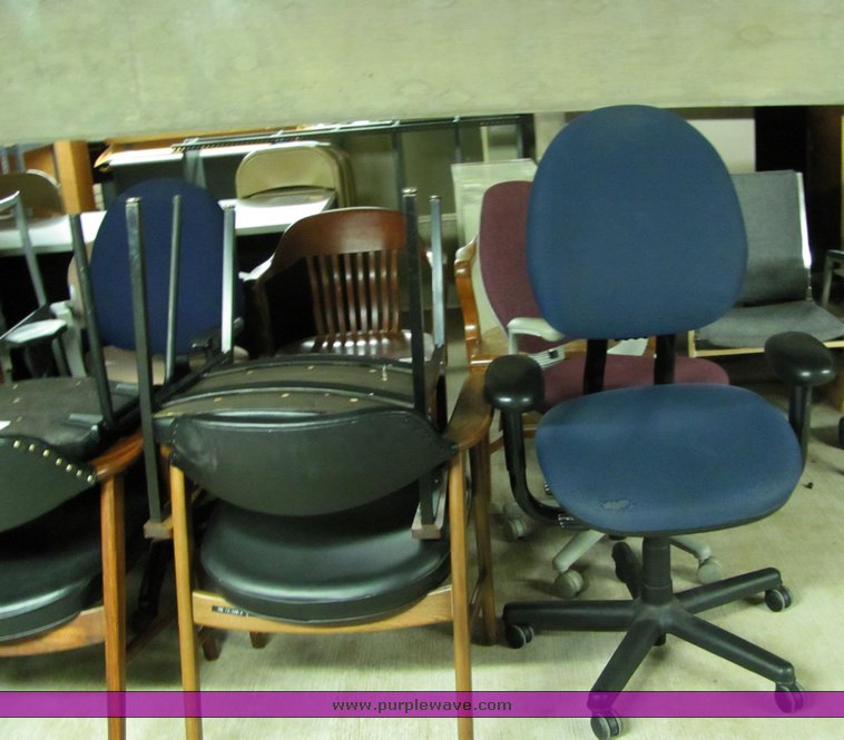 image for item 4423 (41) assorted chairs