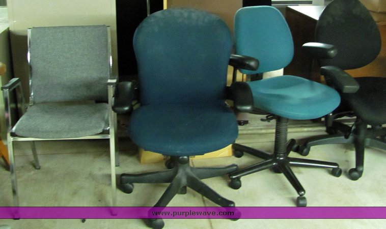 image for item 4423 (41) assorted chairs