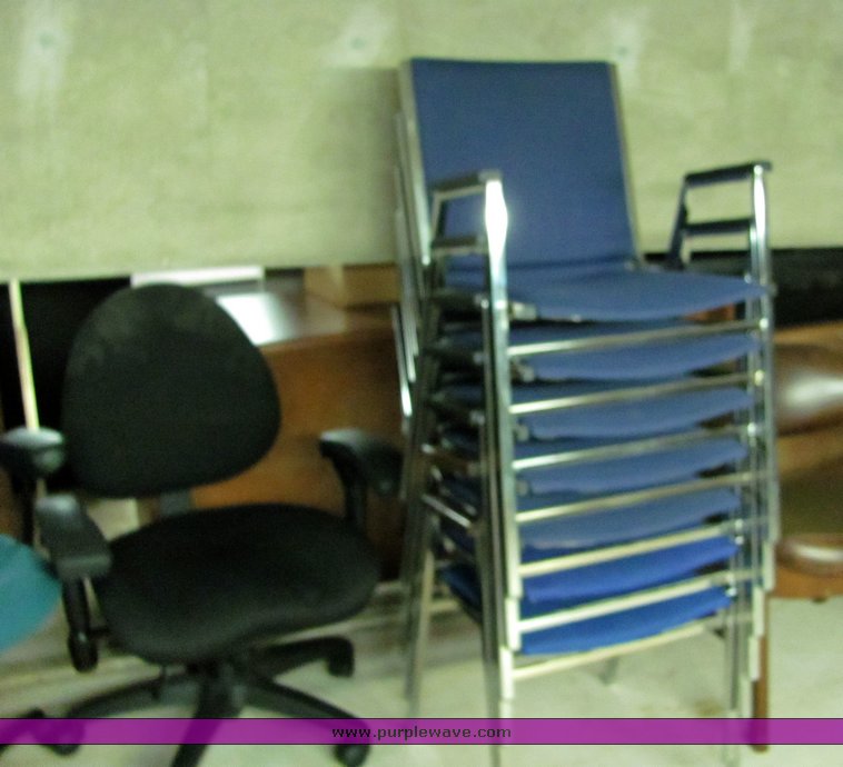 image for item 4423 (41) assorted chairs