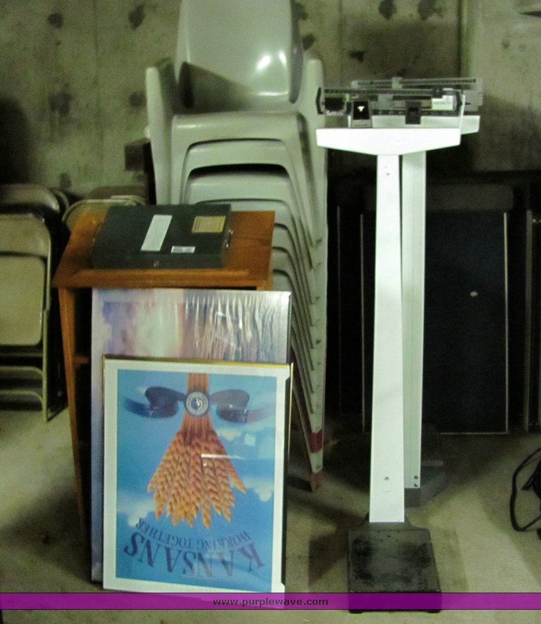 image for item 4443 Assorted furniture