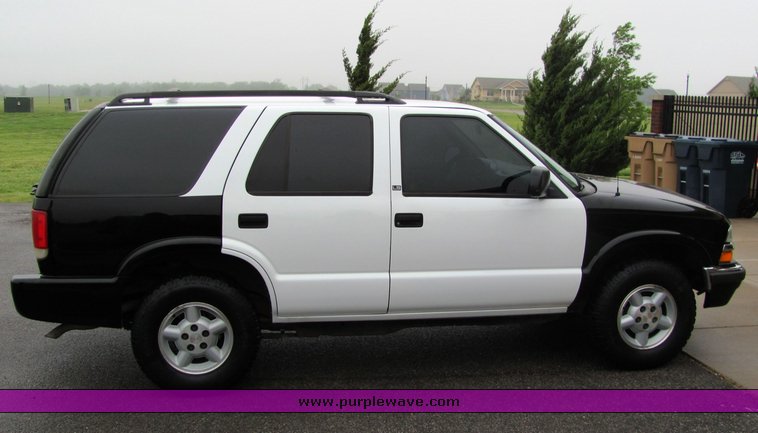 image for item 4446 2000 Chevrolet Blazer