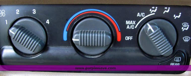 image for item 4446 2000 Chevrolet Blazer