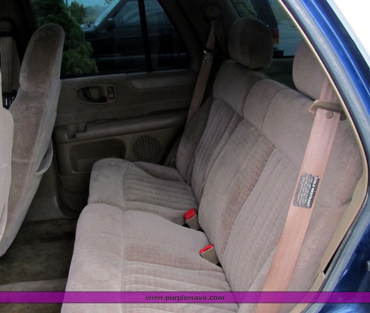 image for item 4446 2000 Chevrolet Blazer