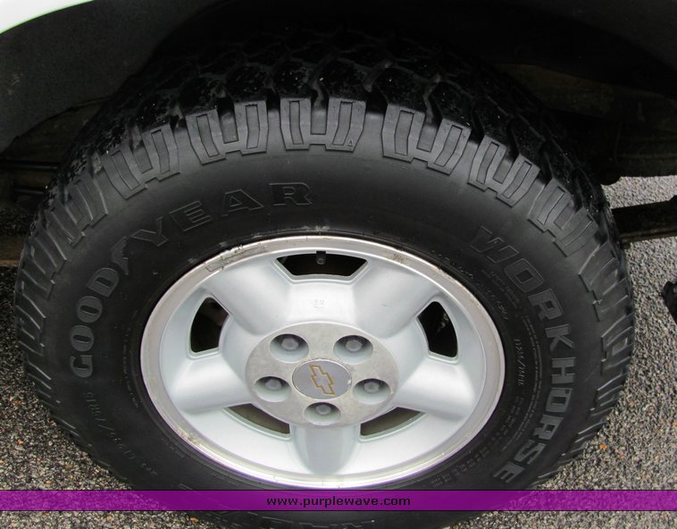 image for item 4446 2000 Chevrolet Blazer