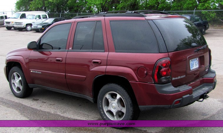 image for item 4452 2004 Chevrolet Trailblazer