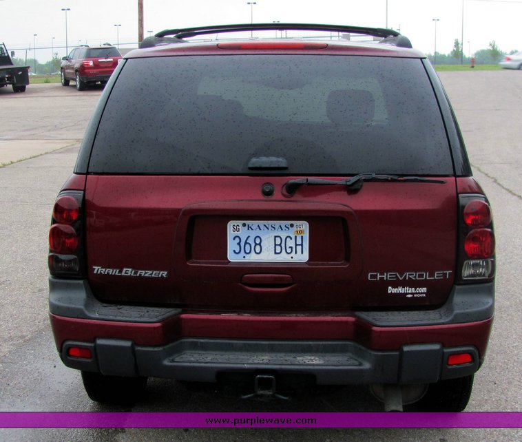 image for item 4452 2004 Chevrolet Trailblazer