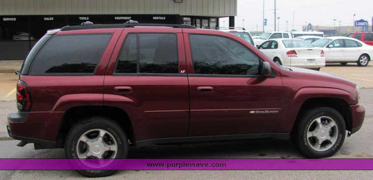 image for item 4452 2004 Chevrolet Trailblazer