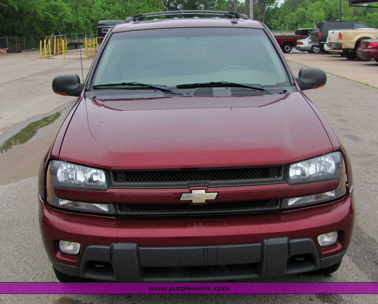 image for item 4452 2004 Chevrolet Trailblazer
