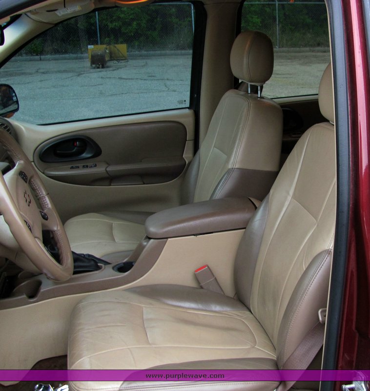 image for item 4452 2004 Chevrolet Trailblazer