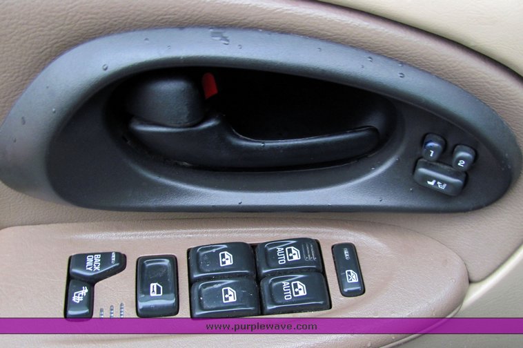 image for item 4452 2004 Chevrolet Trailblazer