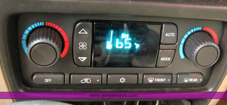 image for item 4452 2004 Chevrolet Trailblazer