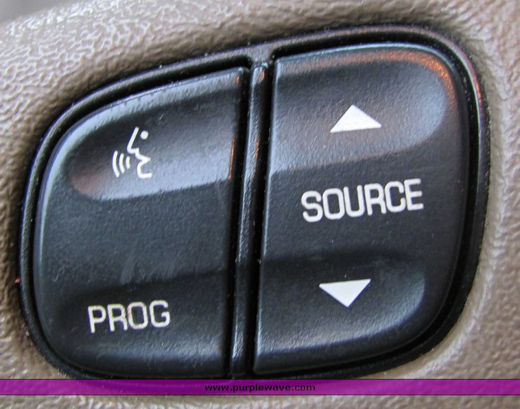 image for item 4452 2004 Chevrolet Trailblazer