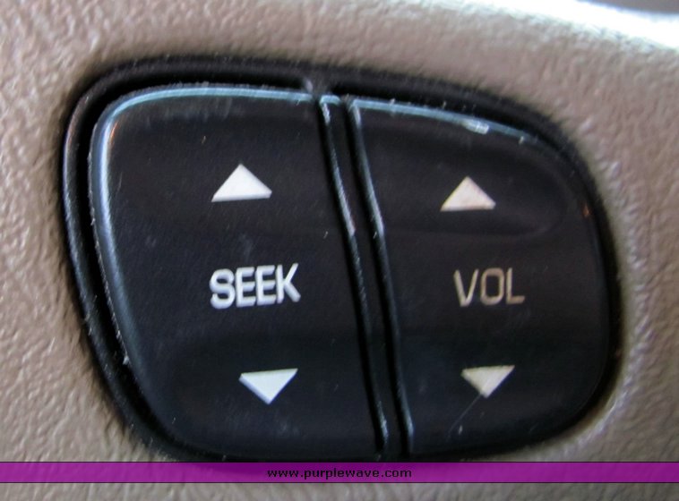 image for item 4452 2004 Chevrolet Trailblazer